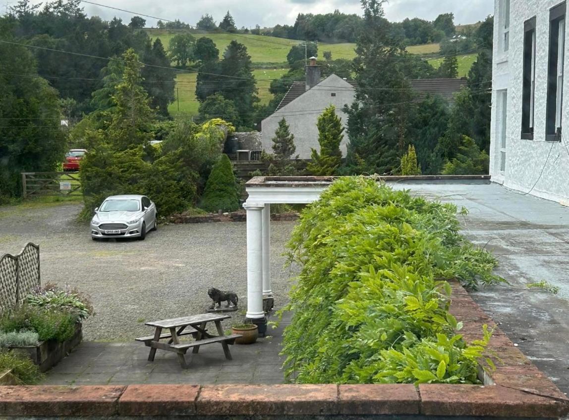 Annandale Arms Hotel มอฟฟัต ภายนอก รูปภาพ